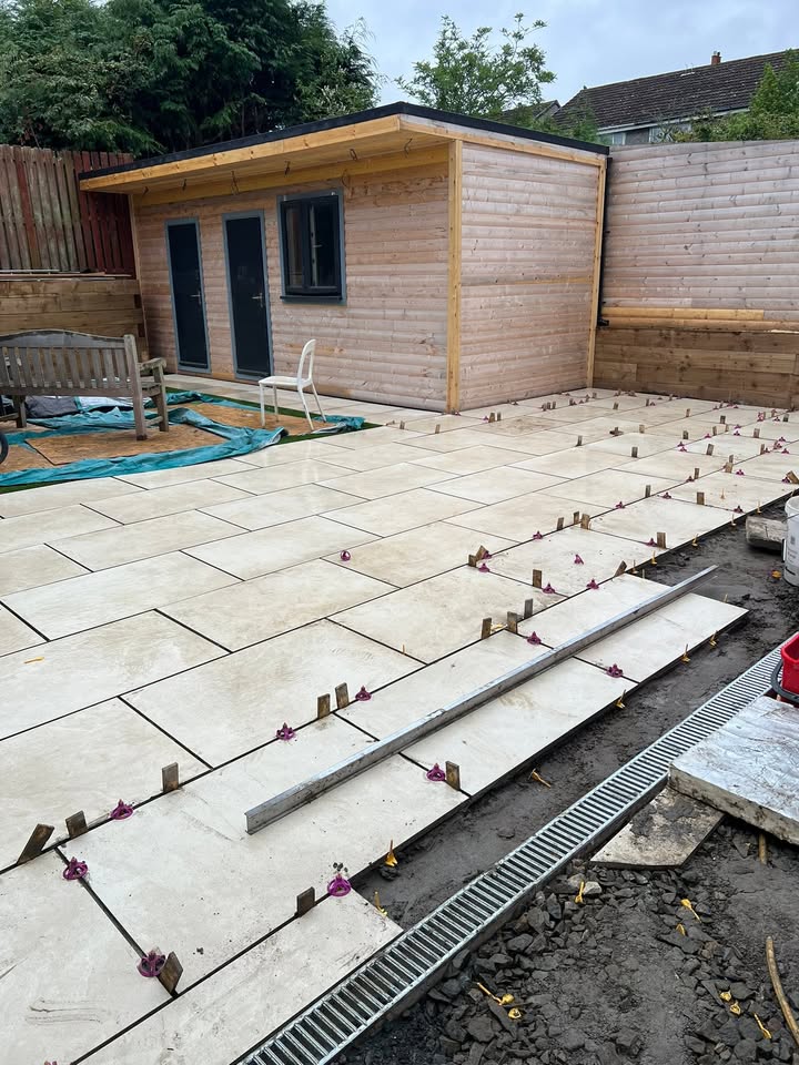 Garden room and landscaping in Baberton