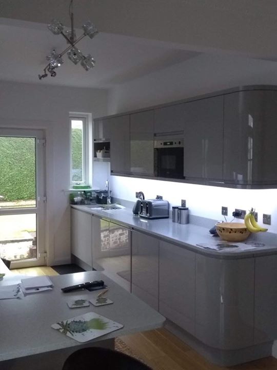 New Chippendale kitchen in Edinburgh with Solid Surface worktops