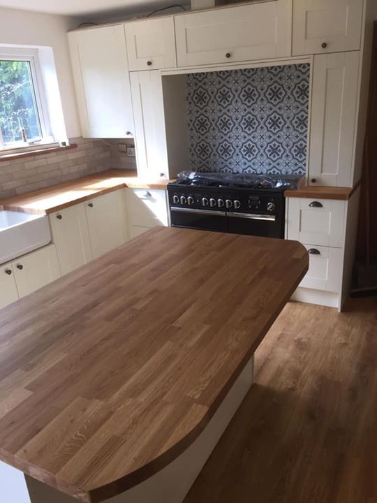 New Kitchen in Bridgend, solid oak worktops