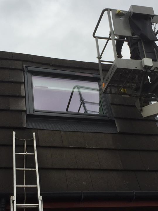 Replacement solar powered Velux window